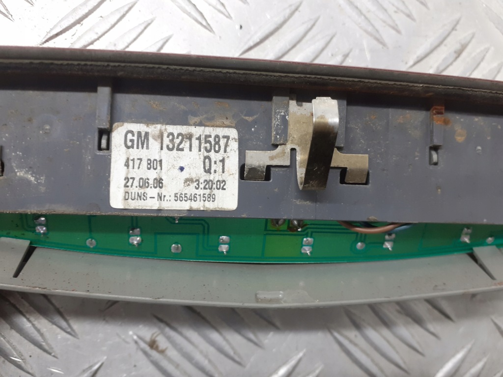 Ліхтар стоп-сигнал opel zafira b 13211587 Ціна