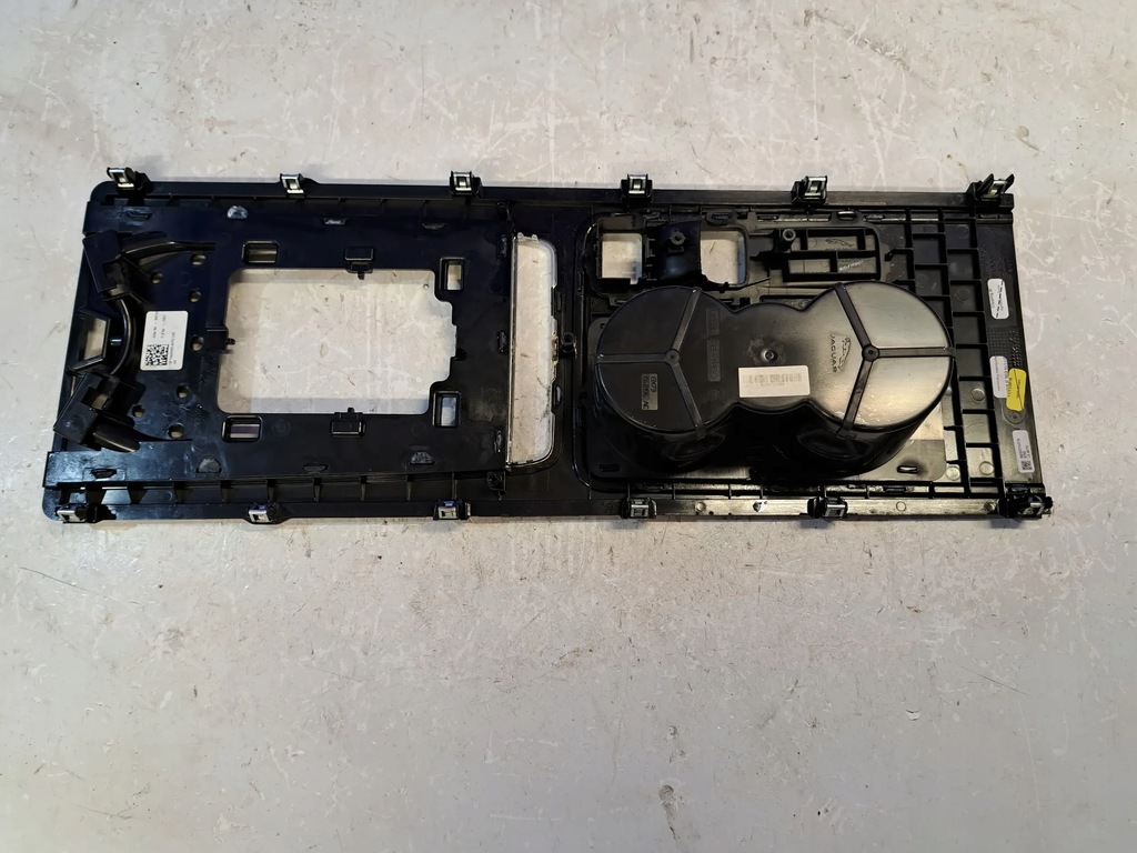 фото №5, Jaguar xe 2017 тримачі заводський