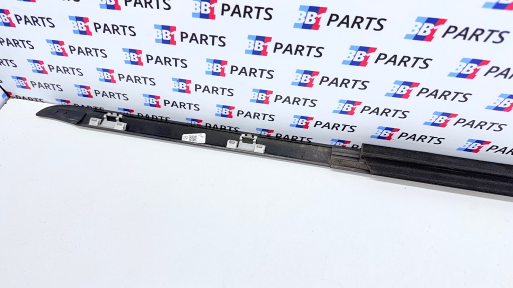 Mercedes w238 c238 молдинг ущільнювач крила скло правий задній a2386709200 Недорого