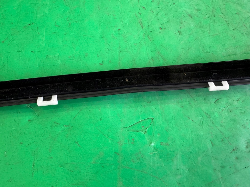 фото №8, Молдинг дверь уплотнитель наружная правая передняя kia ceed i 1 06-12