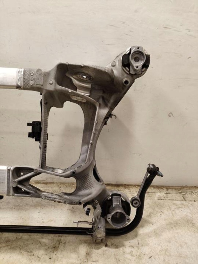 фото №6, Porsche taycan 9j1 2021 балка задні