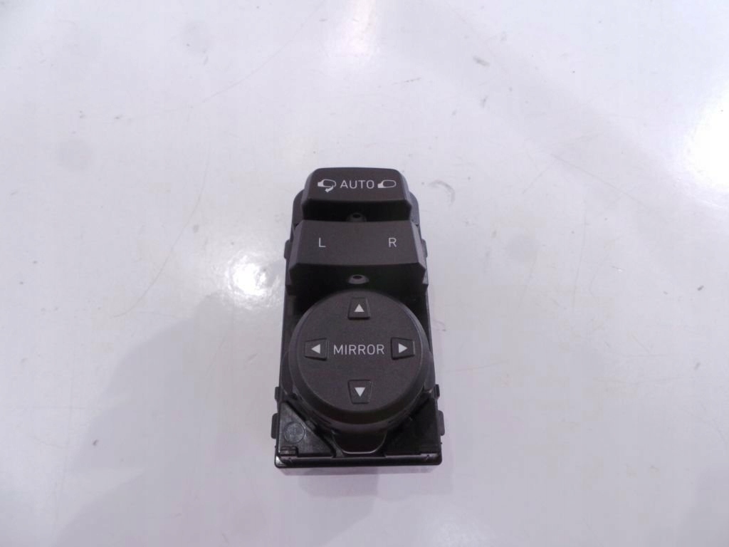 фото №1, Hyundai i30 iii 2018 панель керування кнопки