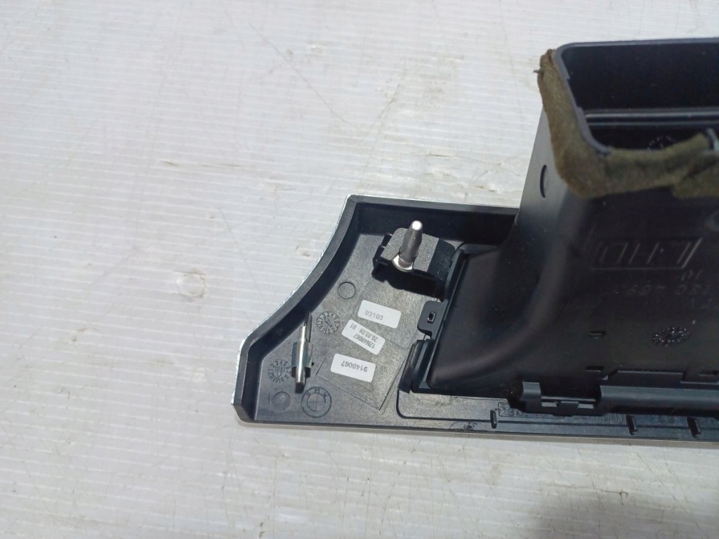 Bmw 3 e90 e91 e92 купе e93 решітка обдув ліва передні  9130459 Ціна