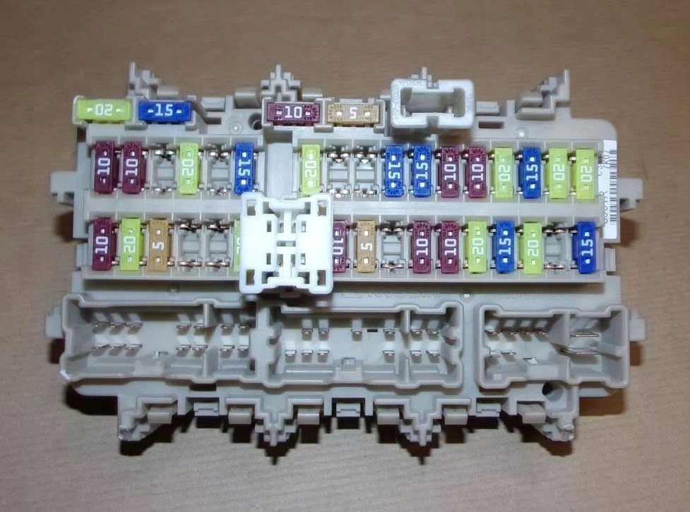 фото №2, Коробка предохранителей renault kadjar 243808901r