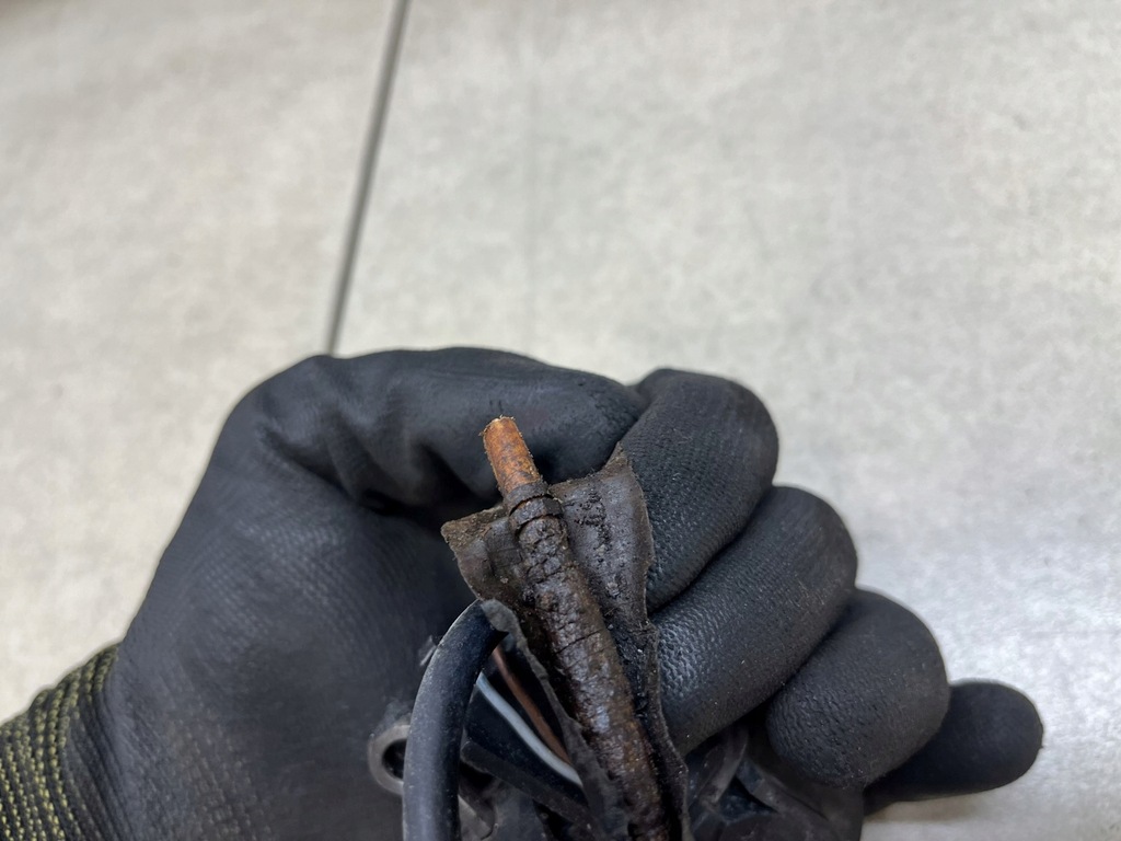 фото №15, Механизм дверь раздвижных левый перед peugeot 1007 1.4 16v 9680508180-01