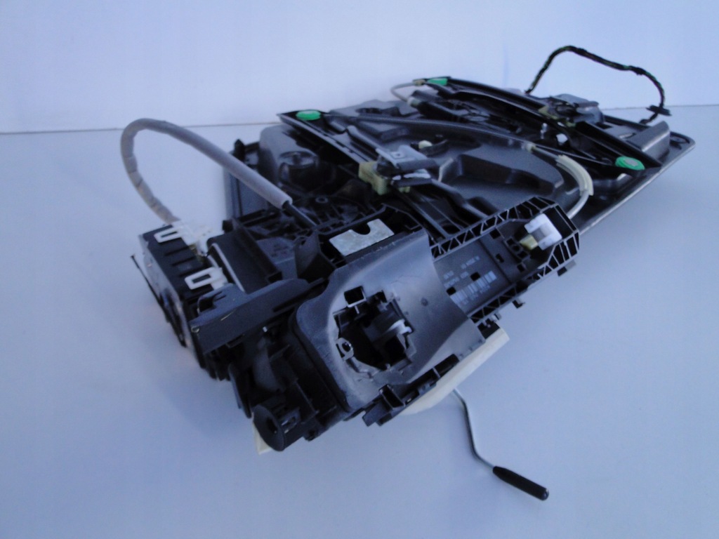 фото №5, Mercedes gla 156 x156 вкладыш дверь передние левая