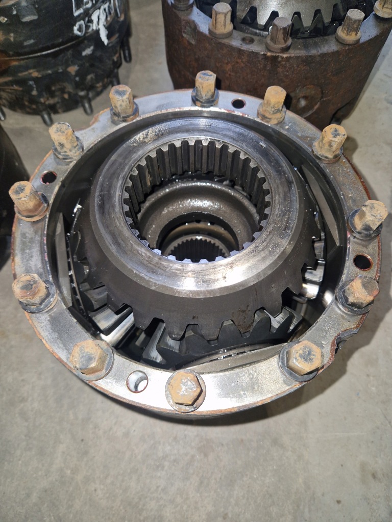 фото №5, Редуктор колеса volvo fe 4x2 6x4 8x4 rth2180 rth2180c meritor hub gear