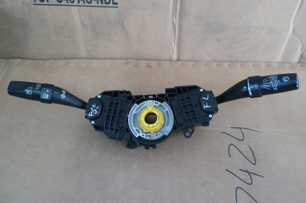 фото №1, Accord vii lift 05- sedan перемикач комбінований eu