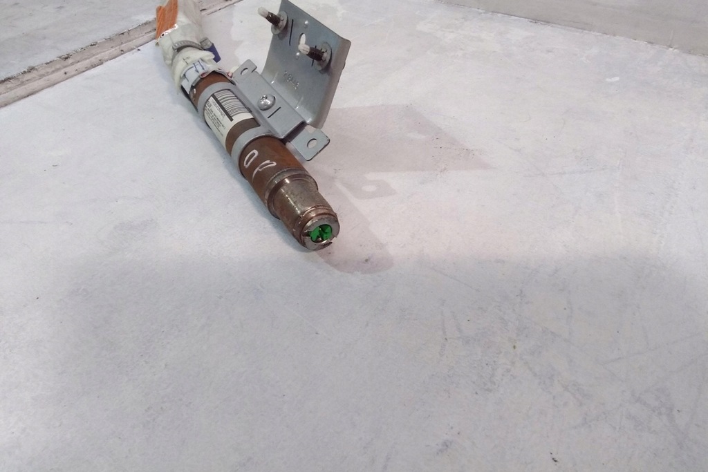 фото №7, Шторка безопасности правая volvo v70 ii sw 31250697 2.4l дизель 136kw 2008