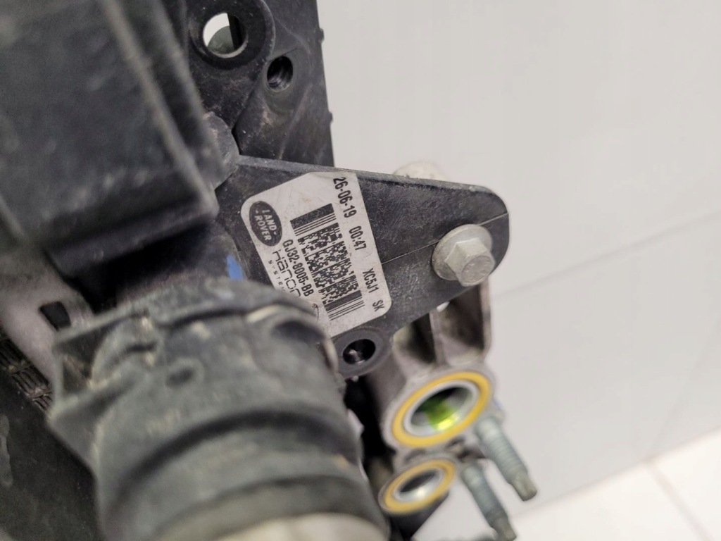 Комплект радиатор jaguar e-pace 2020 gj32-8c607-bc Цена