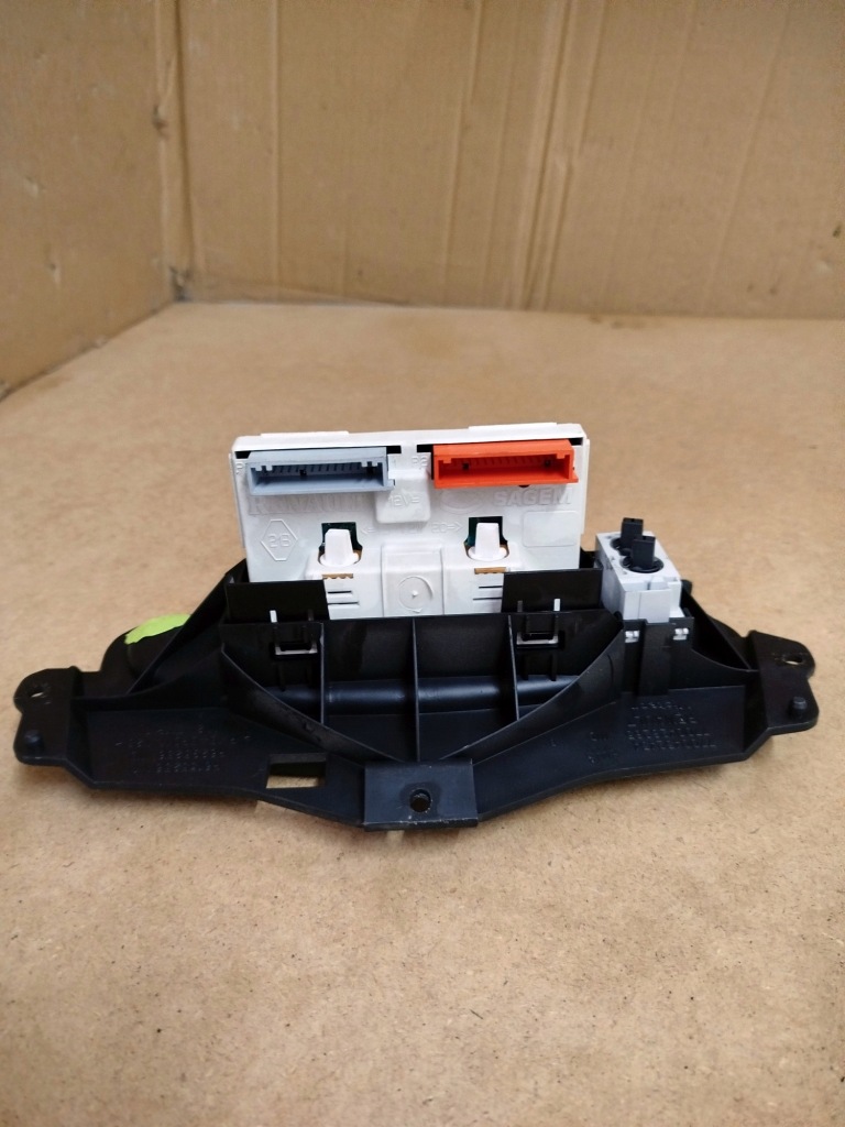 фото №3, Дисплей часы renault scenic i p7700436307