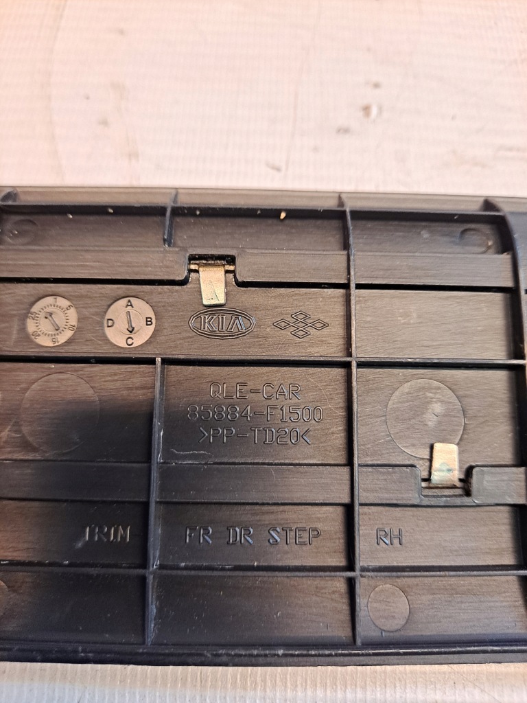 фото №12, Молдинг накладка поріг права перед kia sportage iv 85884-f1500