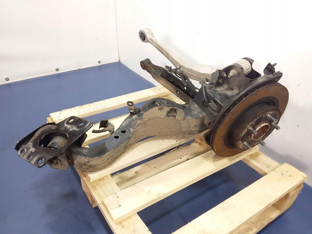 фото №1, Renault koleos ii поворотный кулак левая задняя 4x4