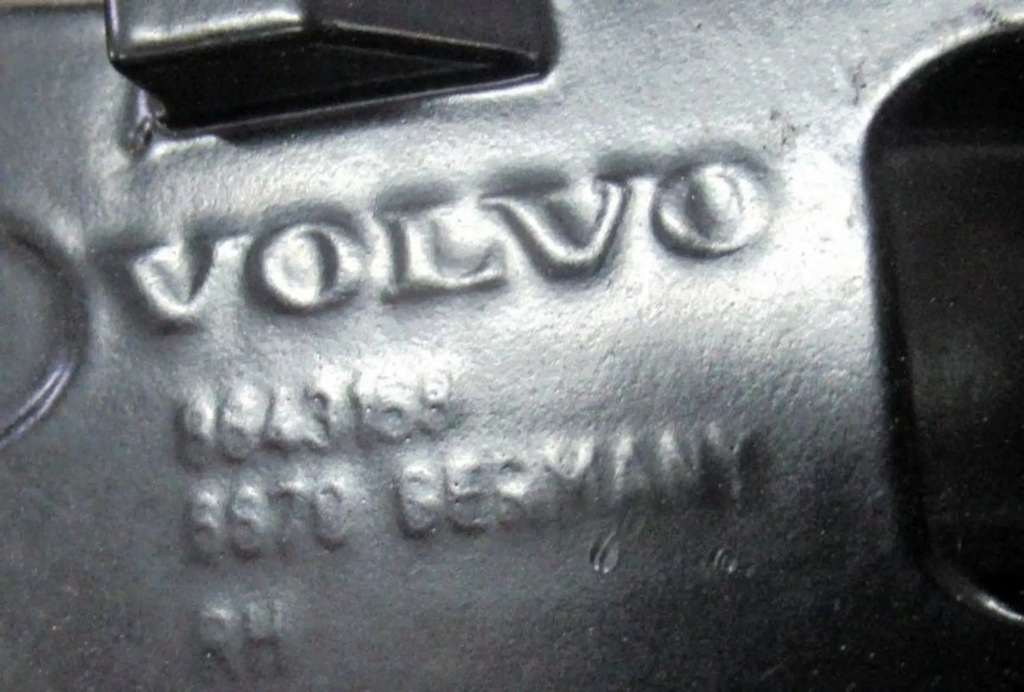 фото №3, Volvo v70 ii петли крышки багажника задняя комплект