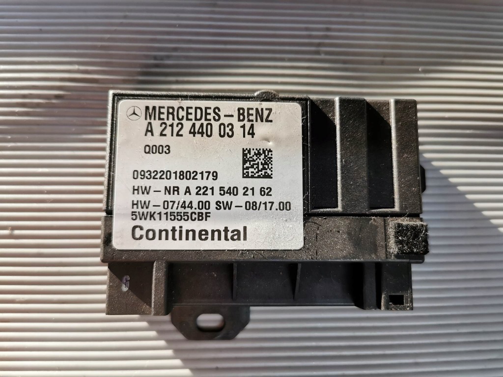 фото №1, Модуль насоса топлива mercedes w204 оригинальный номер a2124400314
