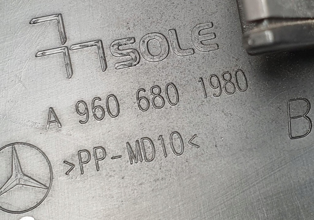 фото №5, Захист панелі консолі mercedes actros mp4 a9606801980