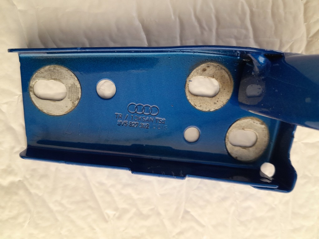 фото №5, Audi s3 8v lift петля петлі кришки багажника - 8v5827301c 8v5827302c lx5j