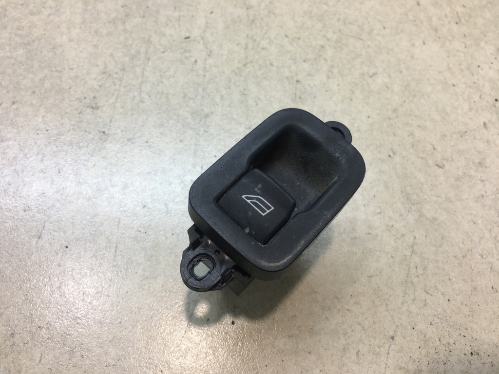 фото №1, Панель окон левый задняя volvo v50 3065844