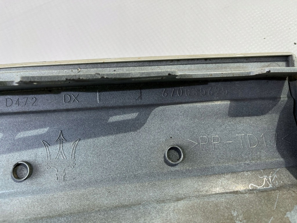 Молдинг накладка накладка крыла передний перед правая maserati levante 16- с Разборки