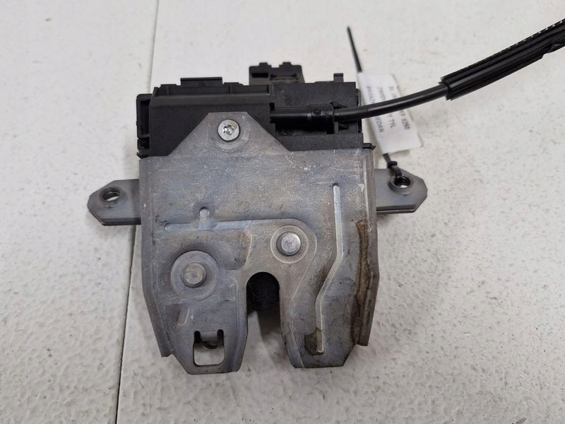 фото №8, Jaguar xf x250 1 i sedan замок крышки багажника крышки задняя задний