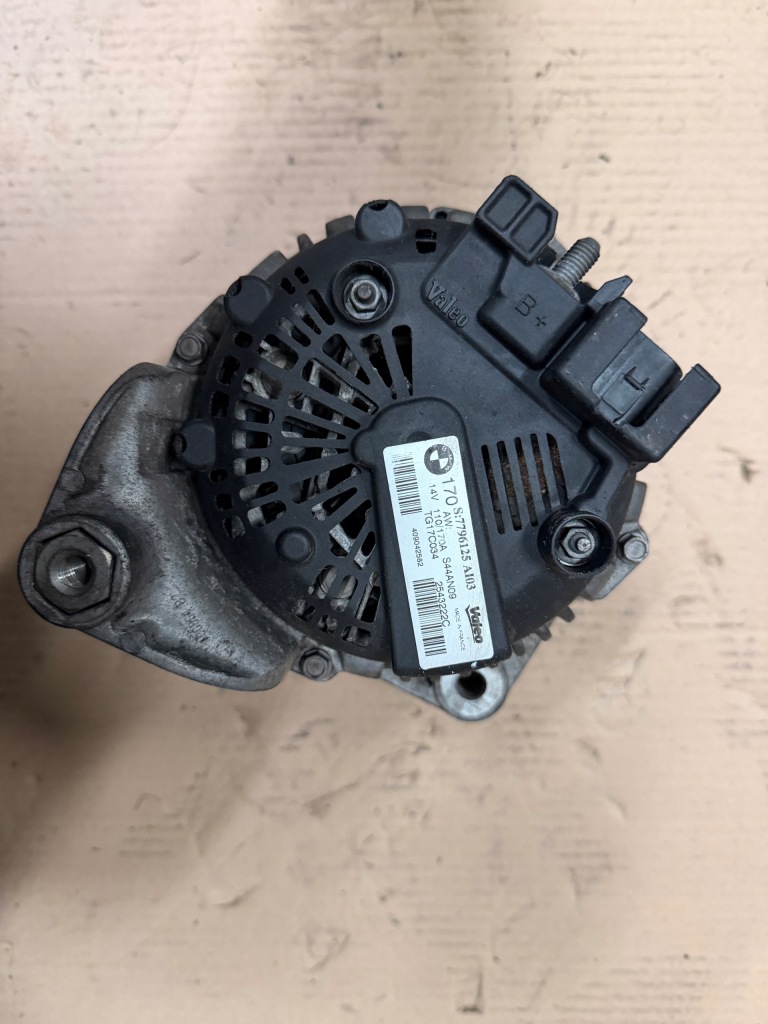 Генератор bmw 7796125 Доставка