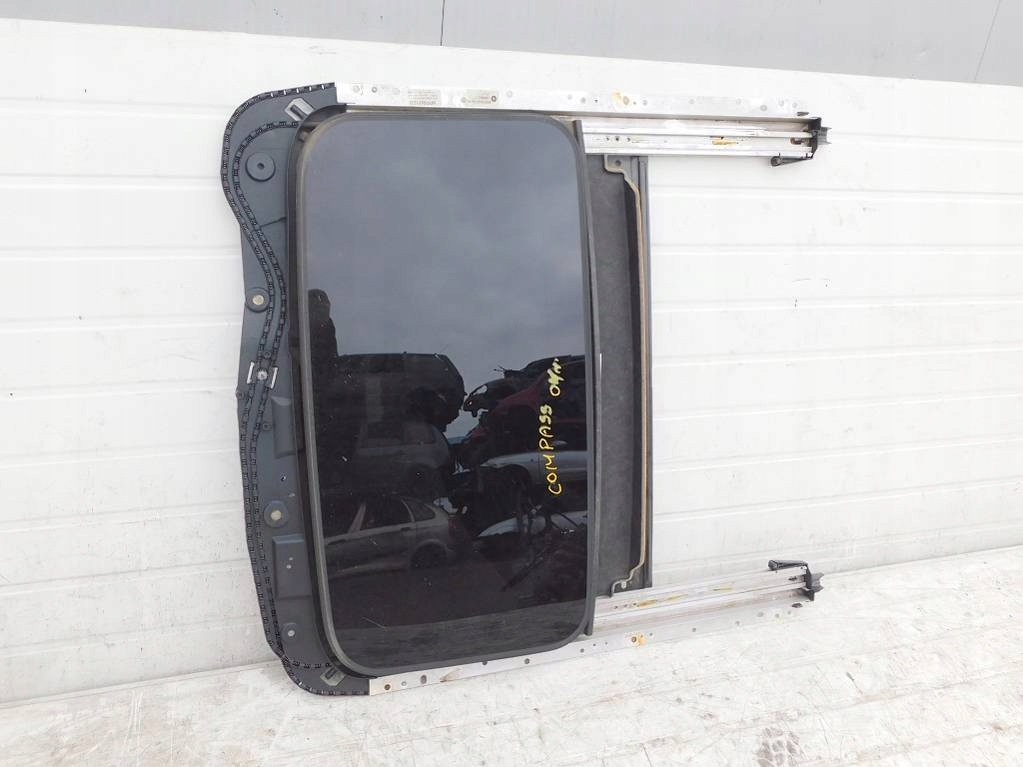 фото №3, Jeep compass i 2007r люк