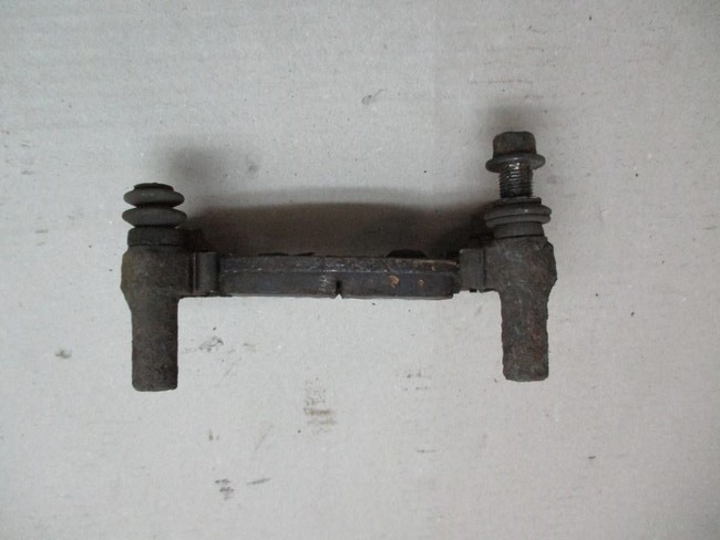 фото №5, Outlander 01-06 скоба тормоза задняя правое левая