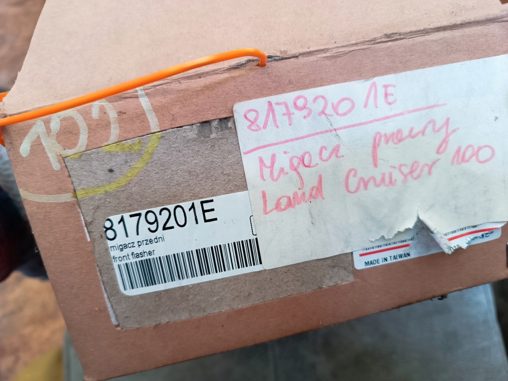 фото №9, Toyota land cruiser fj100 98- поворотник правий eu гарний новий 81510-60490
