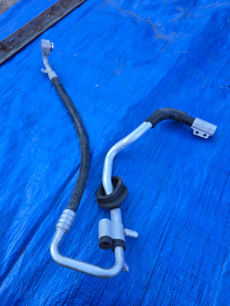 фото №1, Пабтрубок  шланг кондиционера труба 8t0260707b audi a4 b8 1.8 tfsi fl