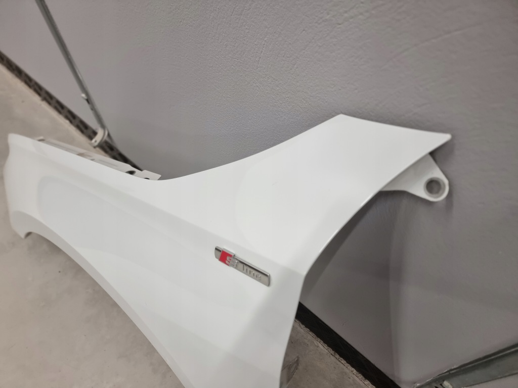 Audi a3 8y 20- крыло  левое  передний перед Киев