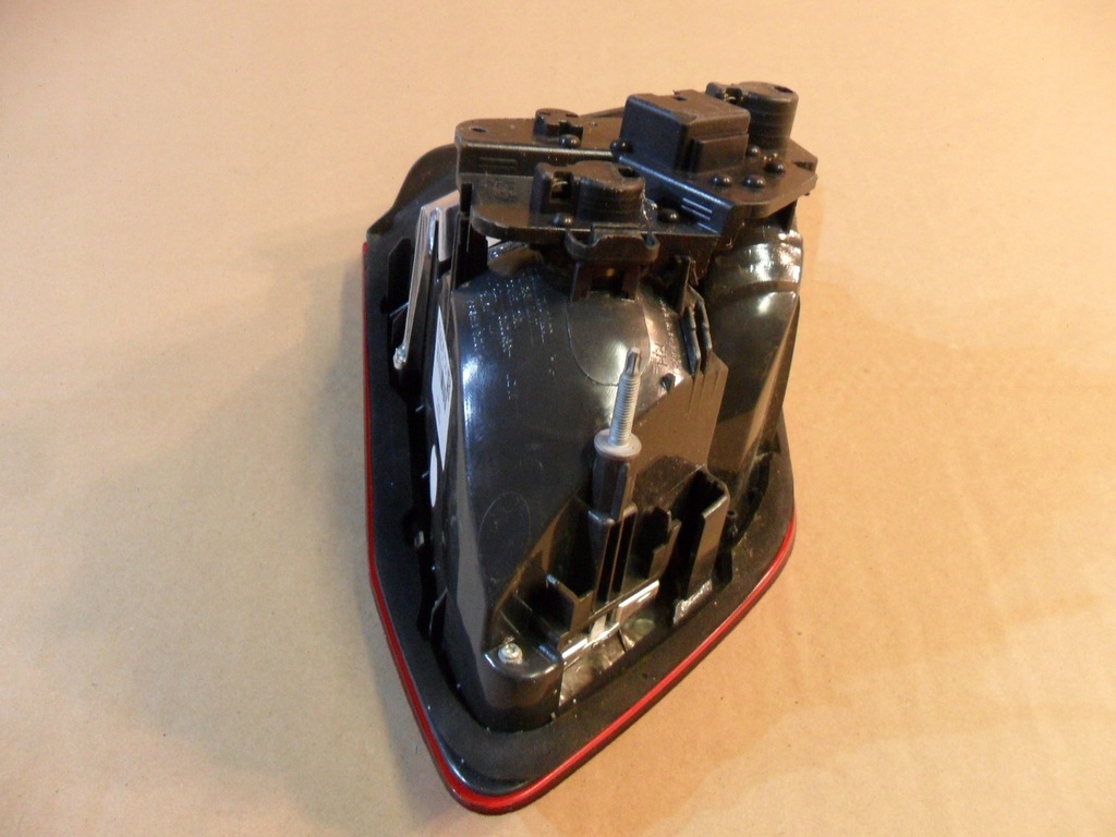 фото №12, Bmw 2 f45 лампа права задня задня w кришка 7311032