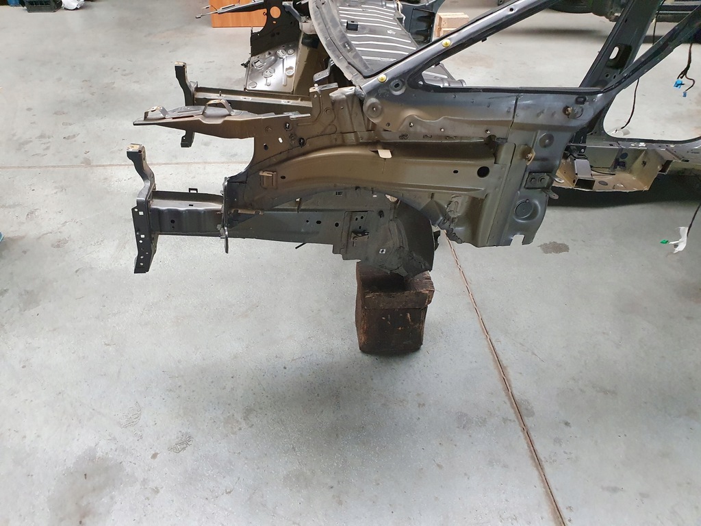 фото №4, Четверть перед лонжерон подкрылок левая правая citroen c4 picasso ii