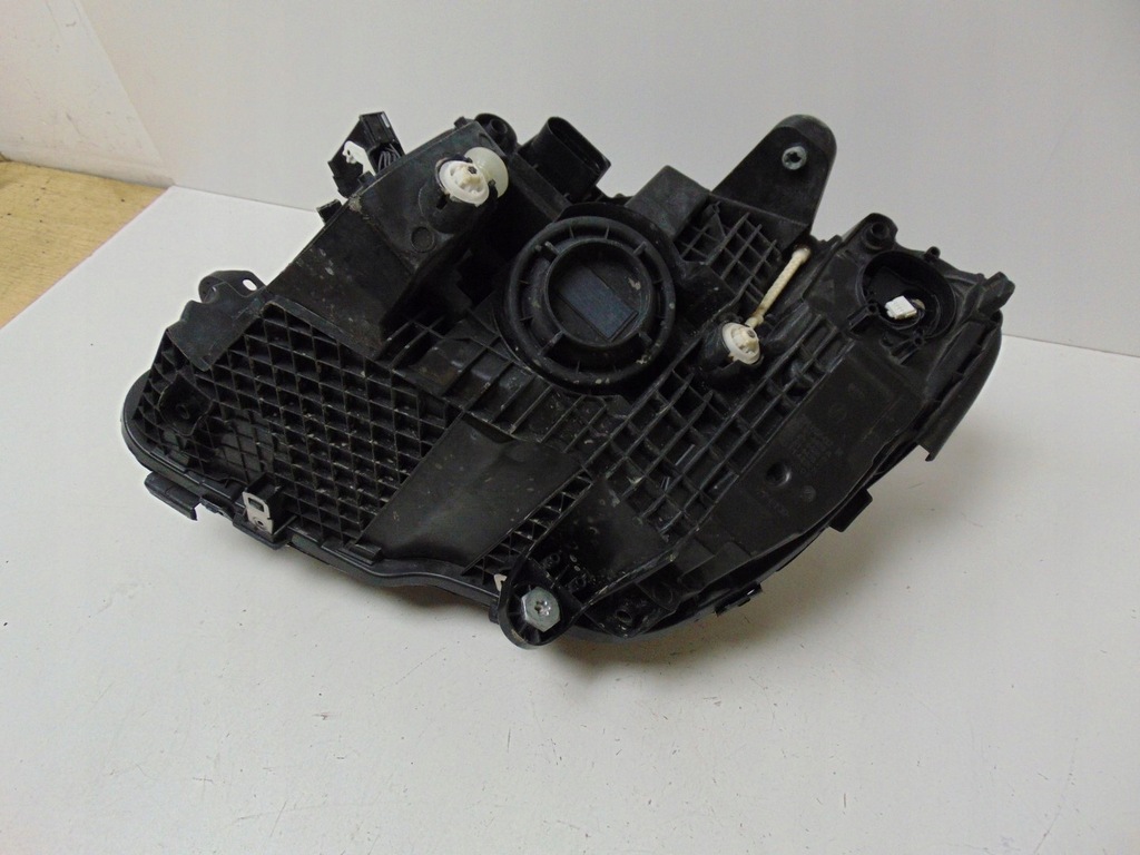 фото №13, Лампа правая перед ксенон mercedes w205 lift a2059068005kz europa