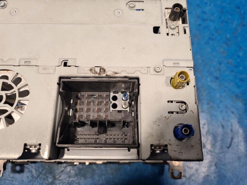 Mercedes w203 lift радіо a2038703589 Ціна