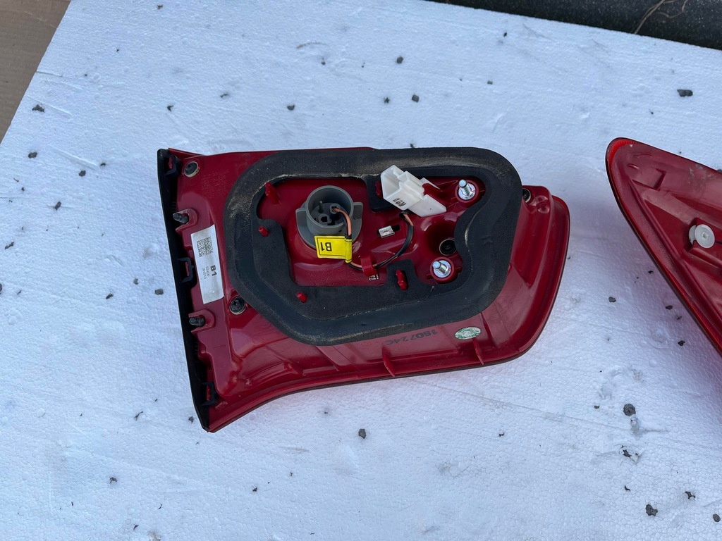 фото №11, Лампа правая задняя kia sportage iii 2 штуки