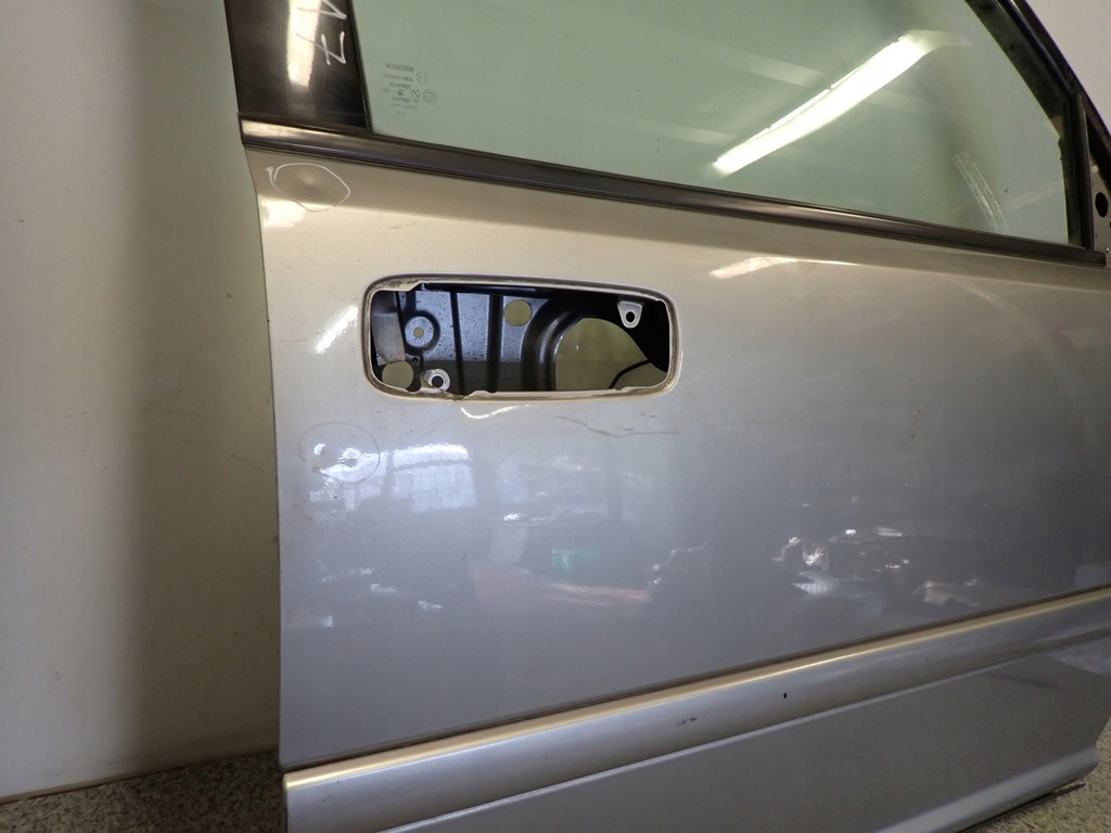 фото №5, Nissan x-trail t30 01-06 дверь передний правое