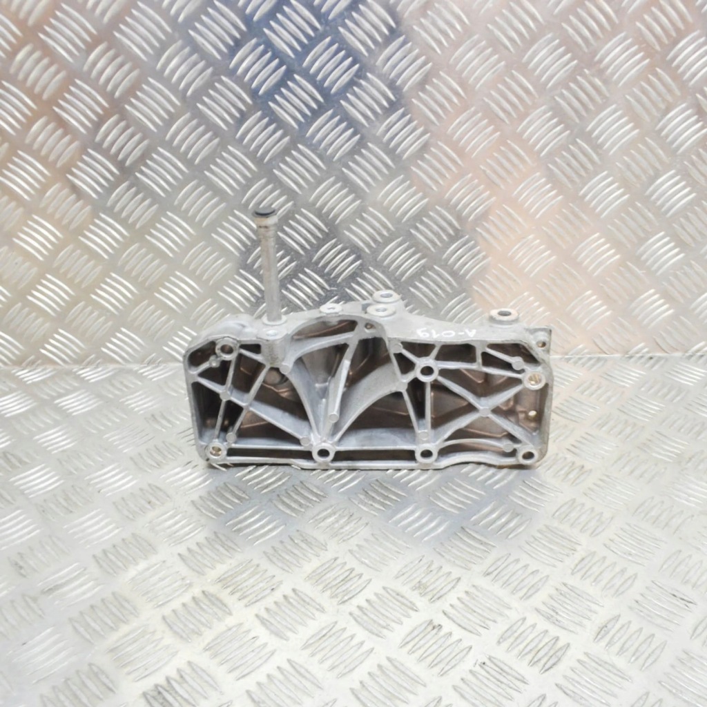 фото №6, Bmw 1 f20 f21 2016 кронштейн генератора