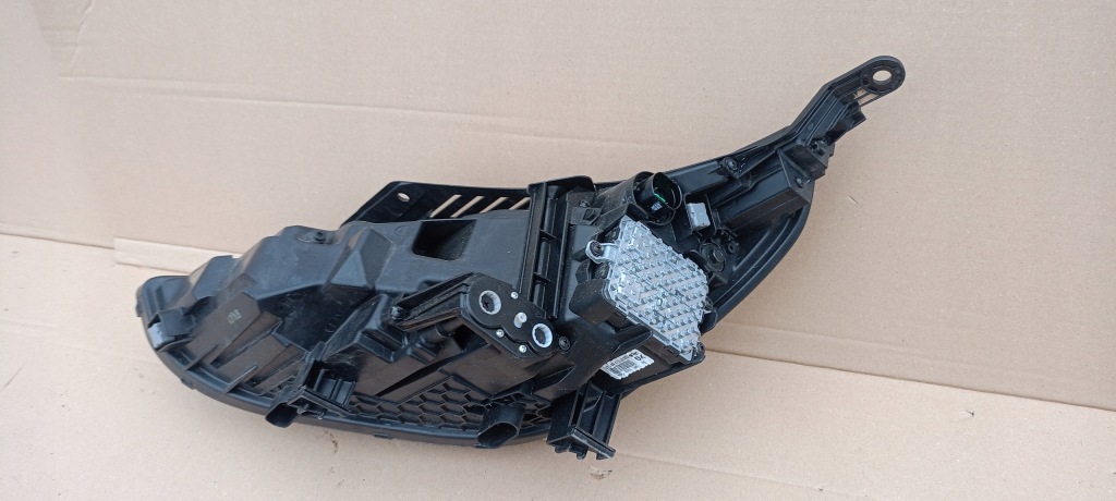 Фара перед передняя правый  hyundai i30 3 17-22rok 92102-g4100 оригинал Оригинал