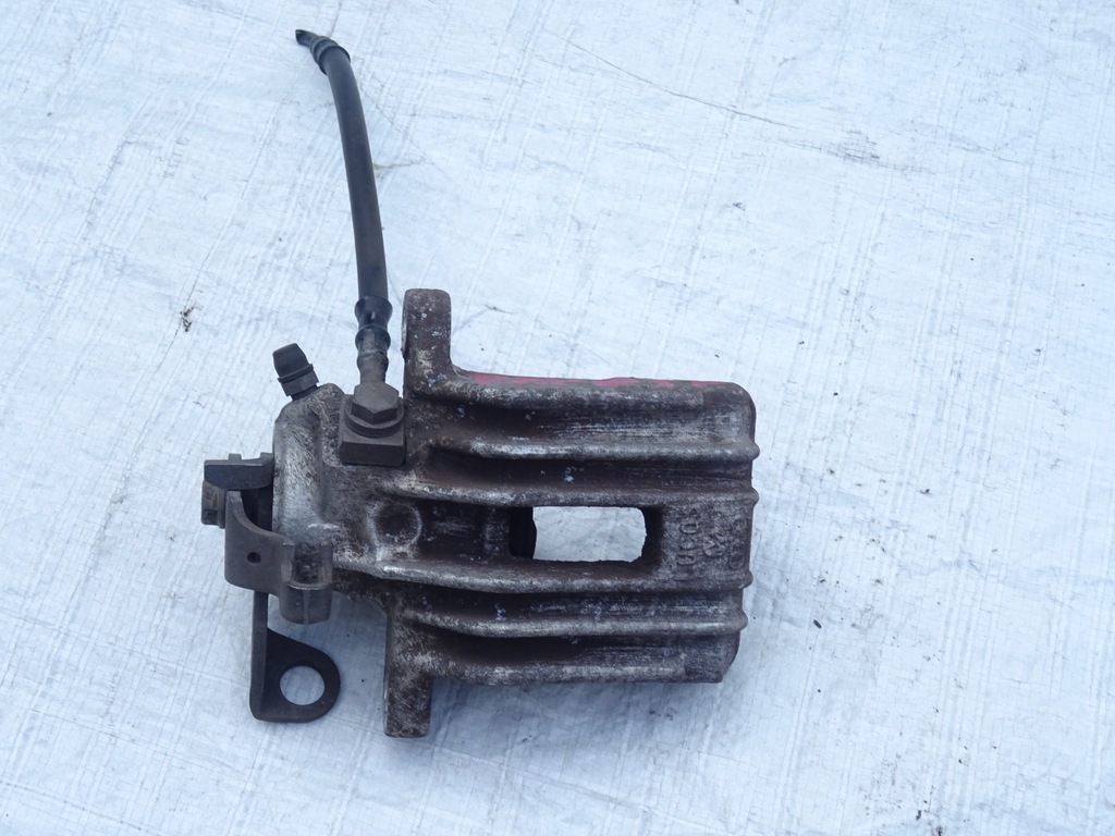 фото №1, Суппорт тормозной задняя задний правый skoda rapid spaceback диаметр поршень 38m