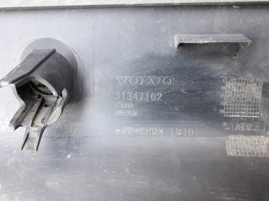 Volvo v40 2 ii r-design 12- бампер задний задний  31283756 31347162 Киев