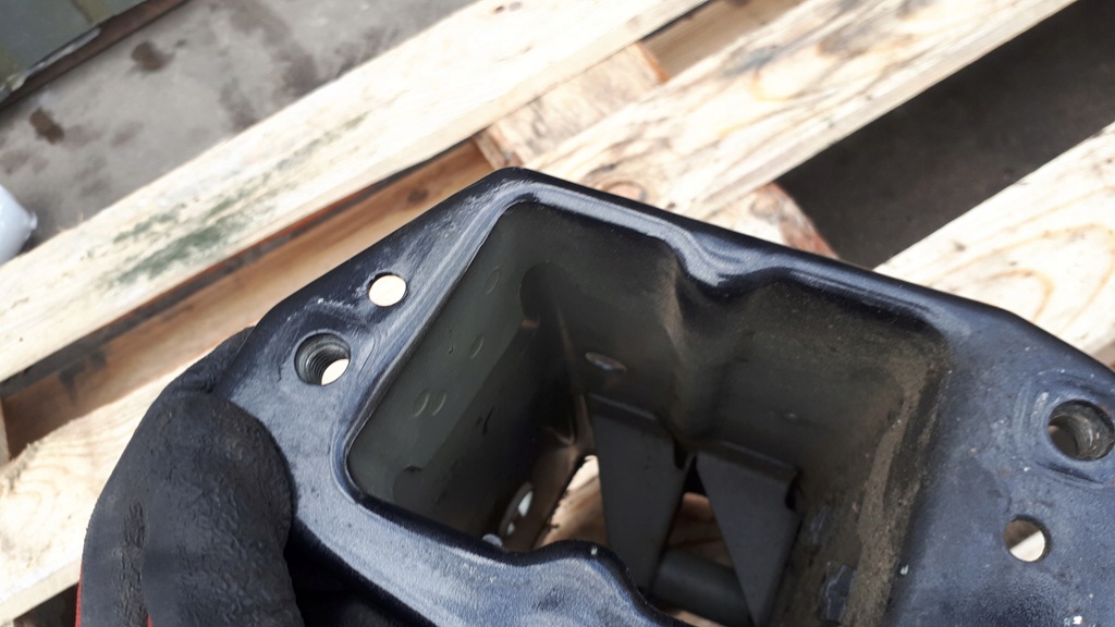 фото №6, A4 b8 s4 лонжерон правый правая перед передняя lz7l