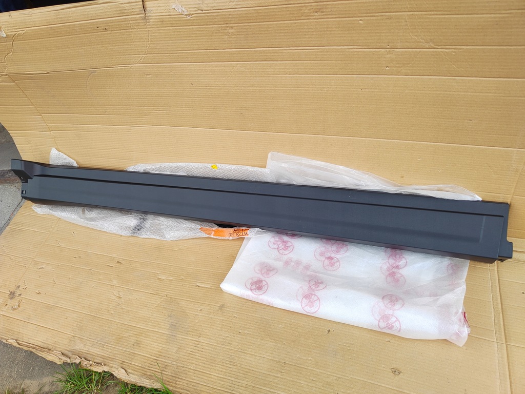 фото №11, Молдинг порог правая maserati levante 670040336