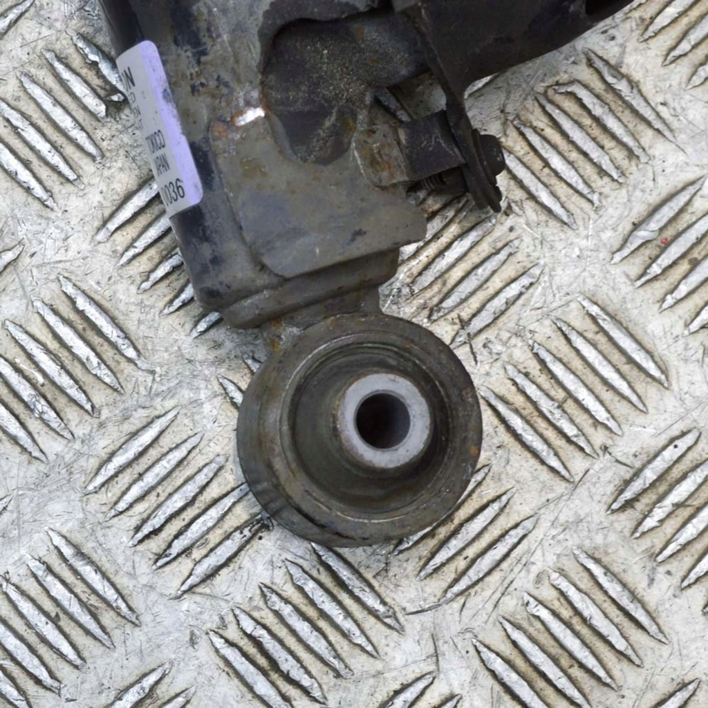 фото №4, Lexus rx 450h 2018 правая сторона амортизатор задний