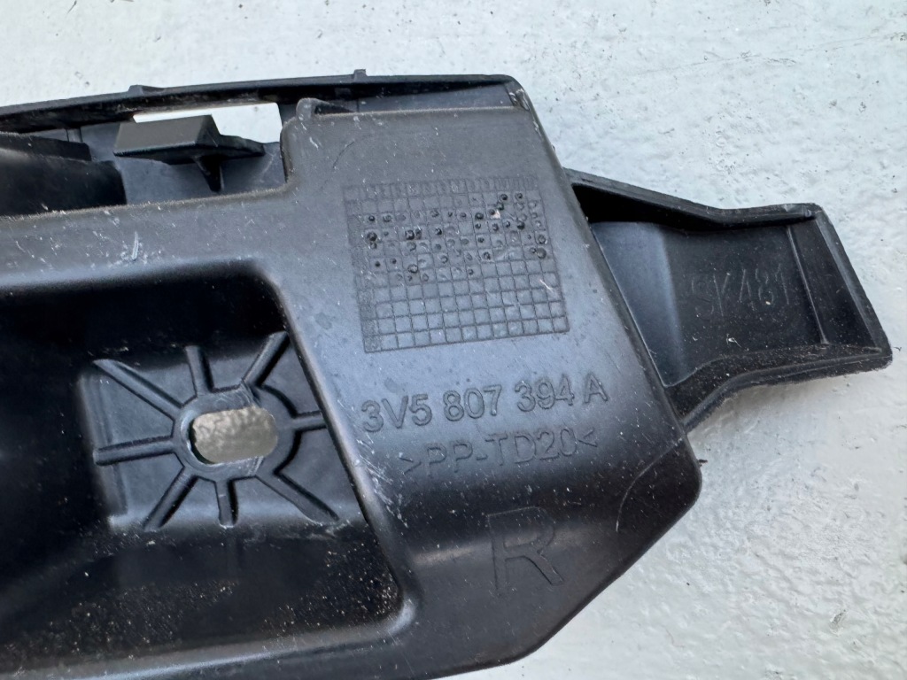 фото №10, Skoda superb iii 3 15-24r направляющая бампера правый задняя задний 3v5807394