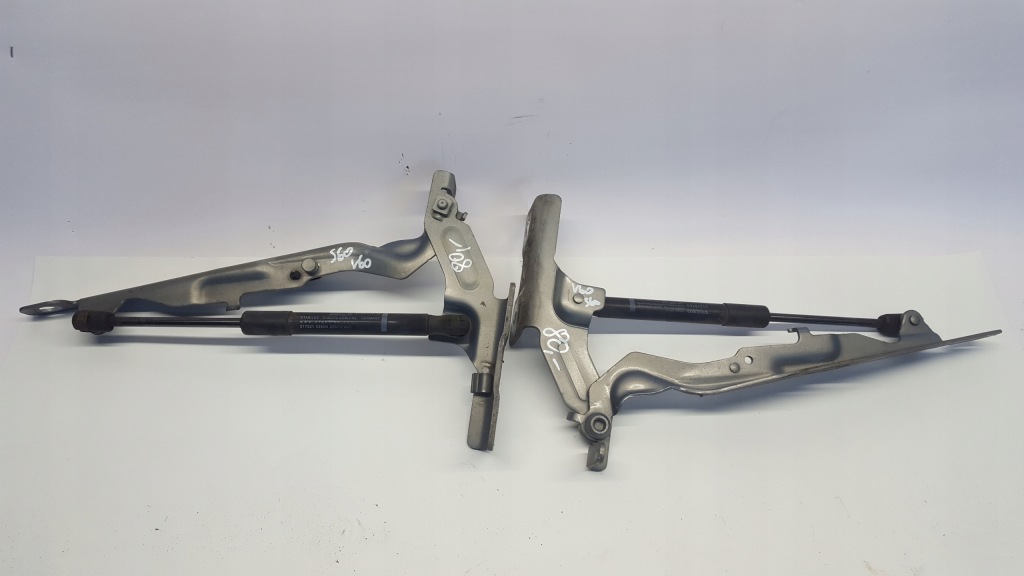 фото №1, Volvo v60 i 10-13 петля капот правый 30799179