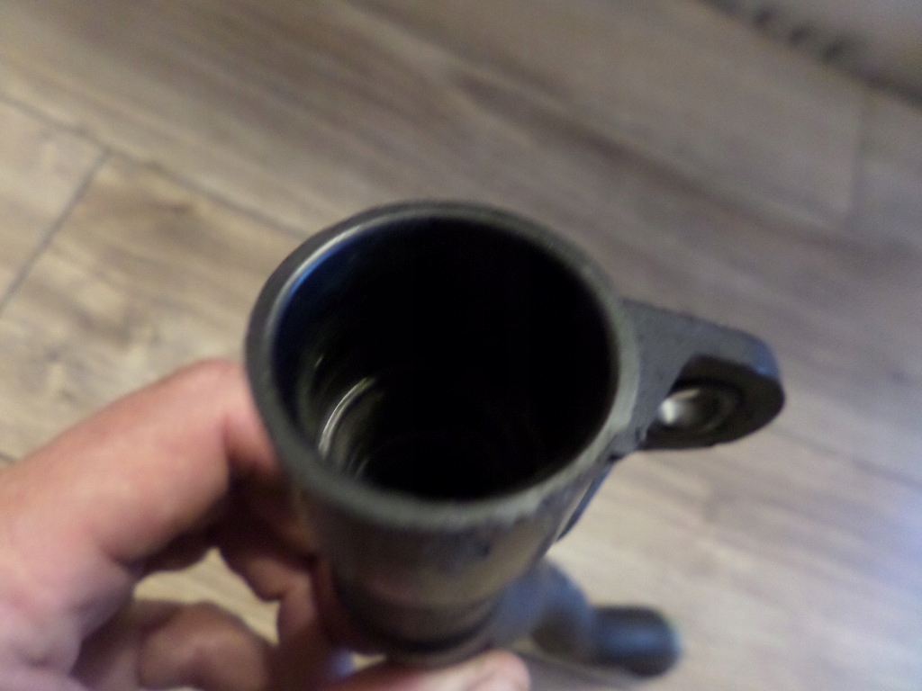 Трубка трубка пабтрубок  шланг воды термостата toyota avensis t27 d4d 1ad t25 2.0 Недорого