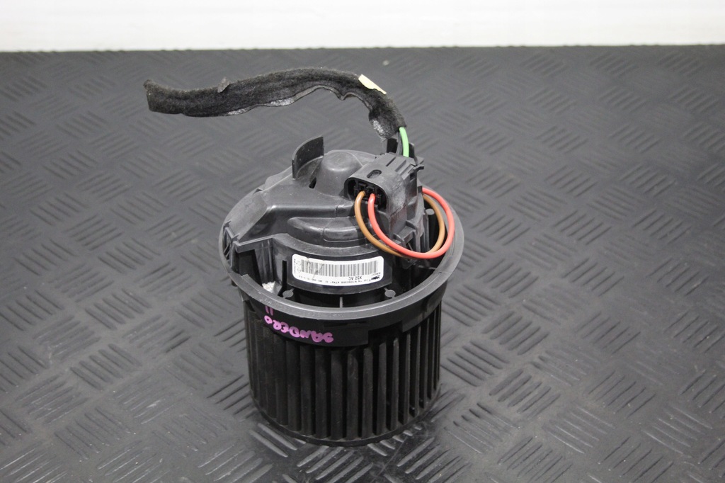 фото №1, Воздуходувка отопителя sandero stepway 2 ii lift n109038b