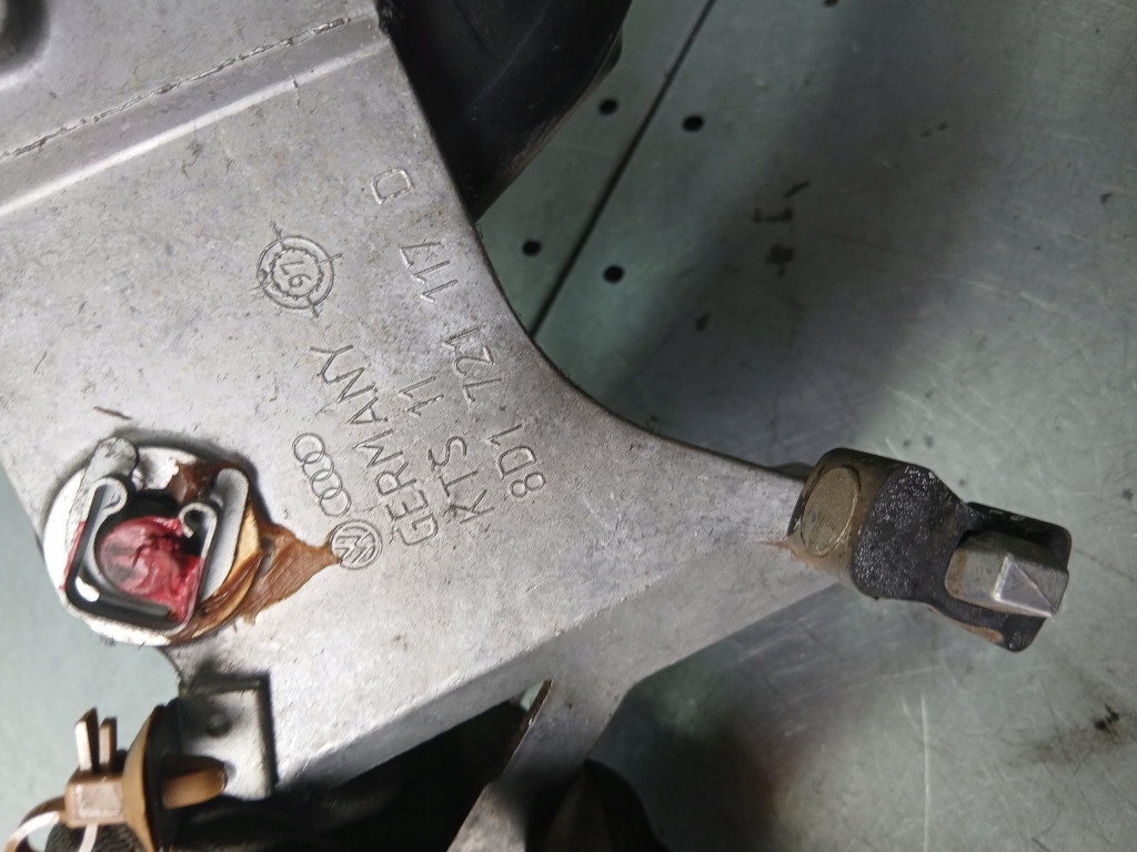 фото №5, Педалі audi a6 c5 98r sedan 1.9tdi 8d1721117d