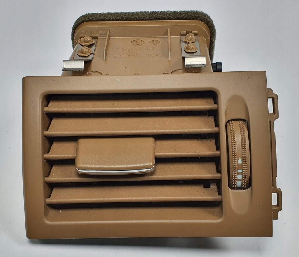 фото №1, Решітка обдув ліва mercedes w204 a2048300754