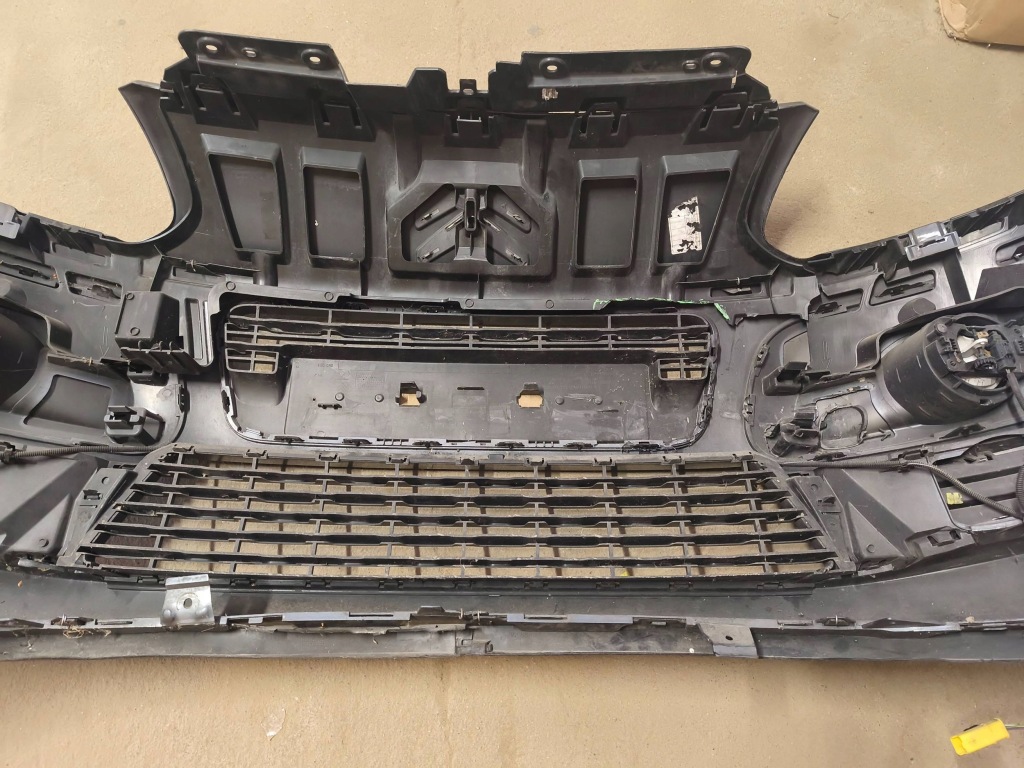 Бампер citroen c3 picasso 9681800777 перед передний в Украине